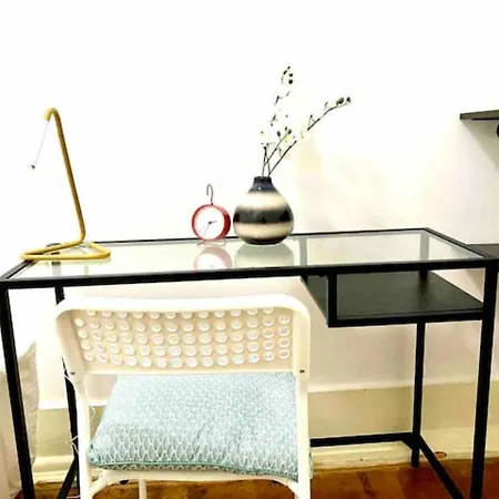Romantic Chiado 7 -private Small Single With No Outside Window * Lisbon