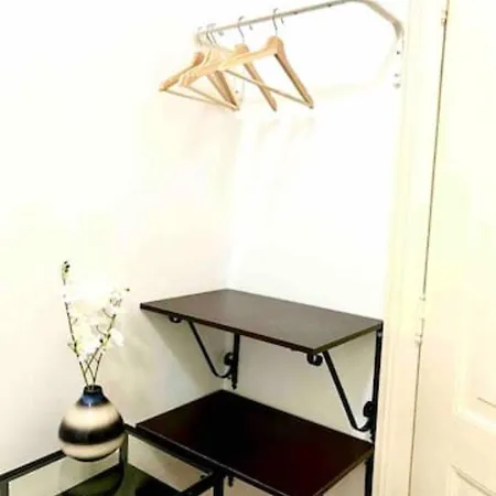 Romantic Chiado 7 -private Small Single With No Outside Window * Lisboa