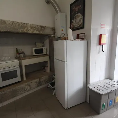 Апартаменты Romantic Chiado 7 -private Small Single With No Outside Window *